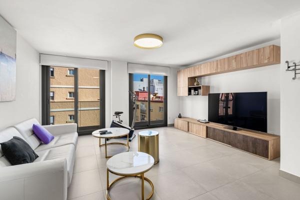 Продажа квартиры на Piso en Avenida de la Estación, 6, Zona Puerto Deportivo, Fuengirola, Фуэнхирола
 photo 1
