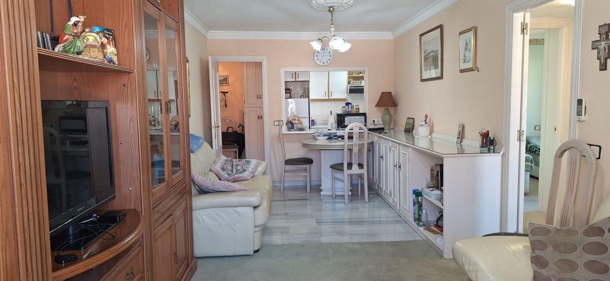 Продажа квартиры на Piso en CL Maria Barranco, 3, Zona Puerto Deportivo, Fuengirola, Фуэнхирола
photo 4