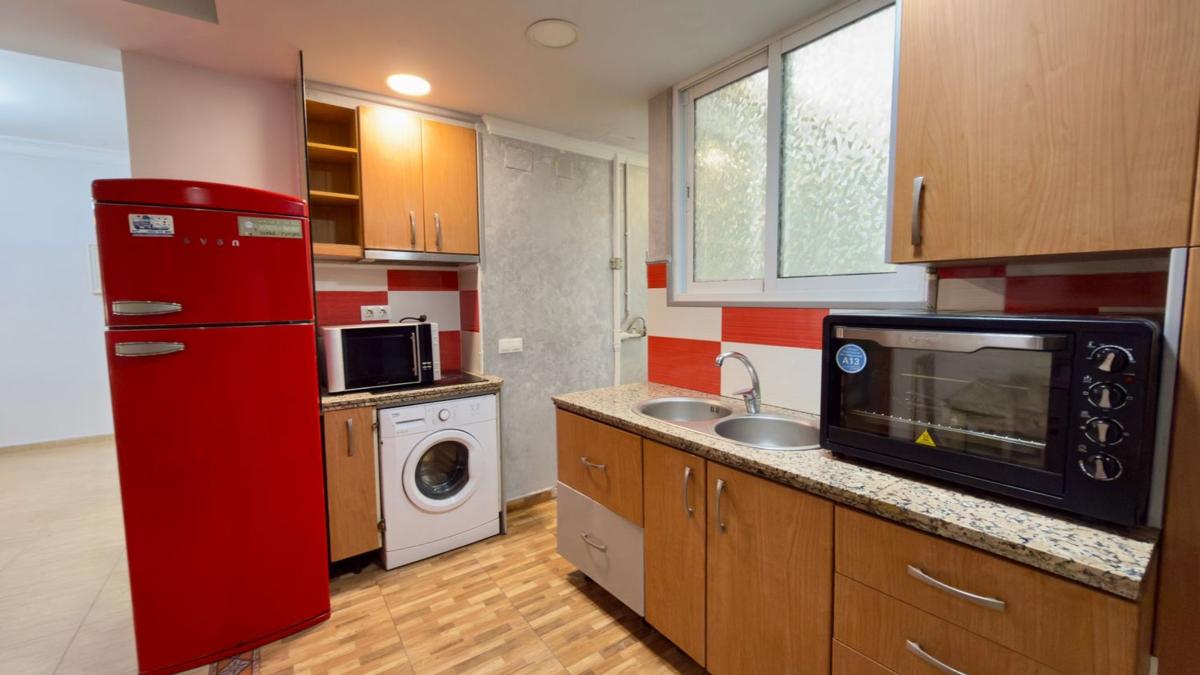 Venta de piso en Piso en Avenida Condes de San Isidro, Zona Puerto Deportivo, Fuengirola, Fuengirola
 photo 4