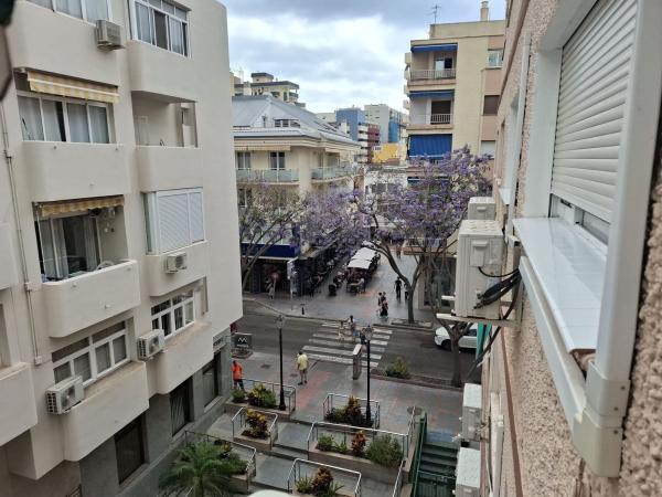 Продажа квартиры на Piso en Calle Coronel Ripollet, Zona Puerto Deportivo, Fuengirola, Фуэнхирола
 photo 1