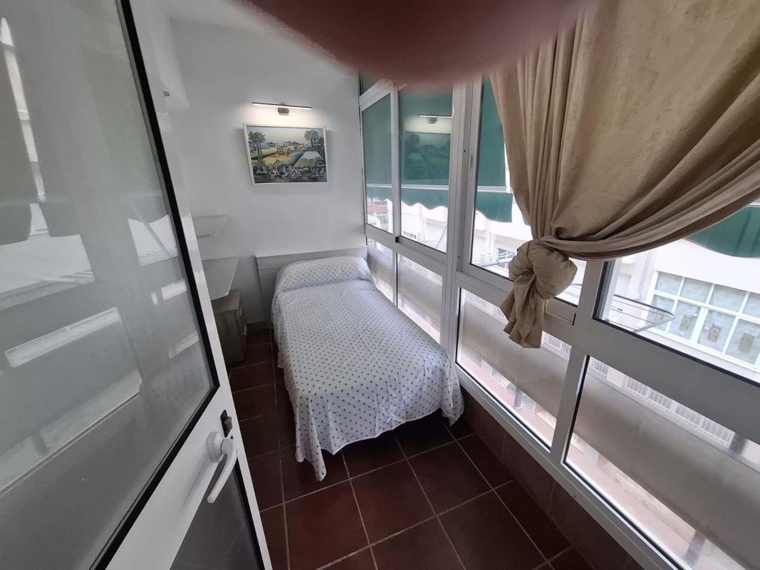 Venta de piso en Piso en Avenida Condes de San Isidro, Zona Puerto Deportivo, Fuengirola, Fuengirola
photo 2