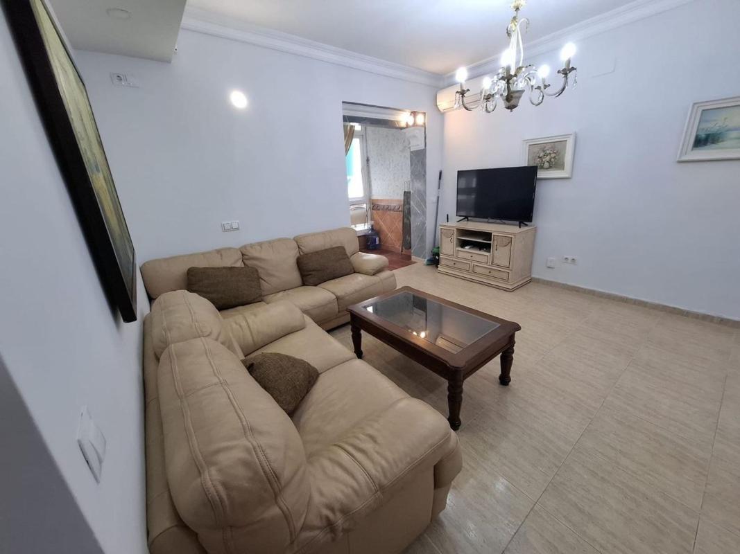 Venta de piso en Piso en Avenida Condes de San Isidro, Zona Puerto Deportivo, Fuengirola, Fuengirola
photo 5