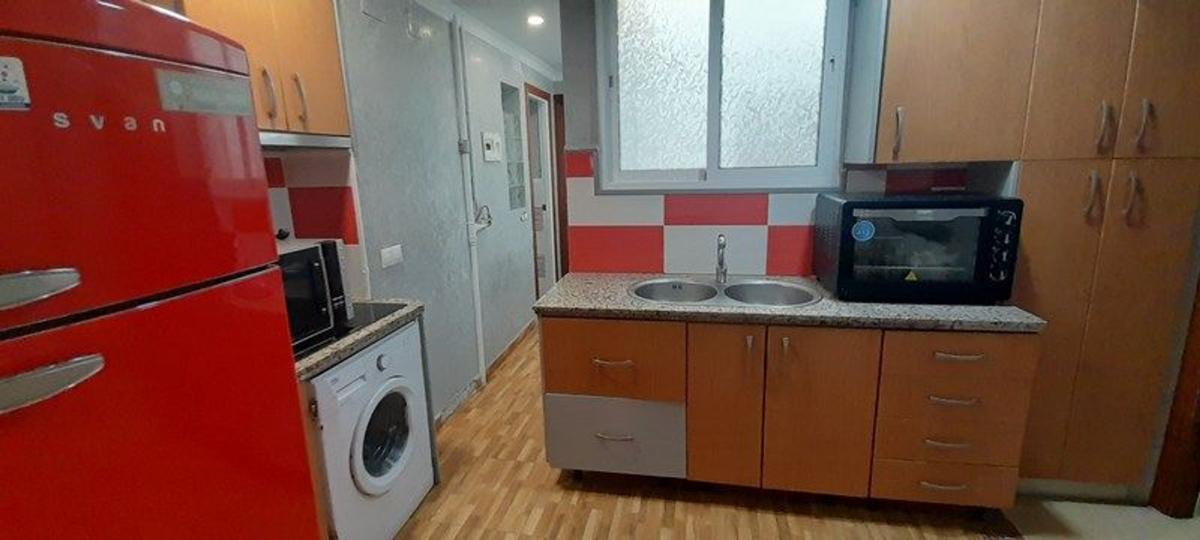 Sale of apartment in Piso en Avenida Condes de San Isidro, Zona Puerto Deportivo, Fuengirola, Fuengirola
 photo 2