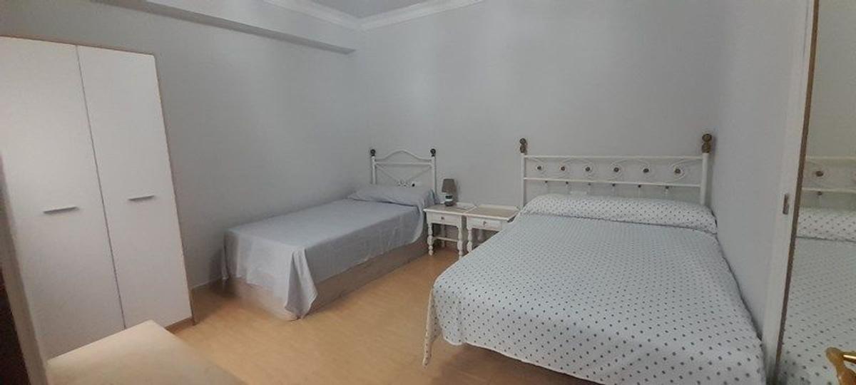 Sale of apartment in Piso en Avenida Condes de San Isidro, Zona Puerto Deportivo, Fuengirola, Fuengirola
 photo 5