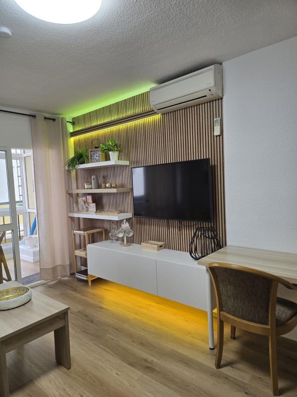 Venta de piso en Piso en Paseo Marítimo Rey de España, Zona Puerto Deportivo, Fuengirola, Fuengirola
 photo 2