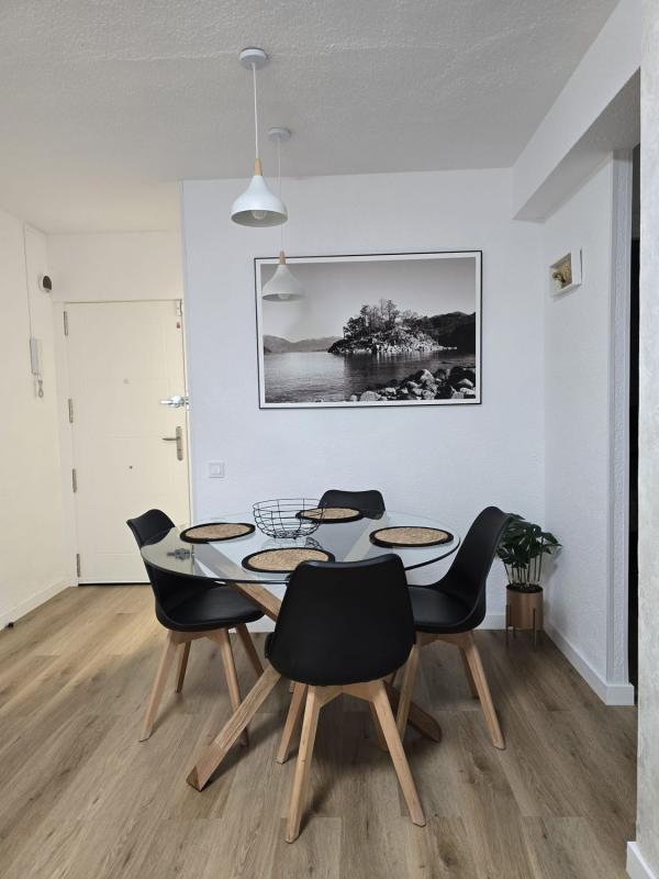 Venta de piso en Piso en Paseo Marítimo Rey de España, Zona Puerto Deportivo, Fuengirola, Fuengirola
 photo 3