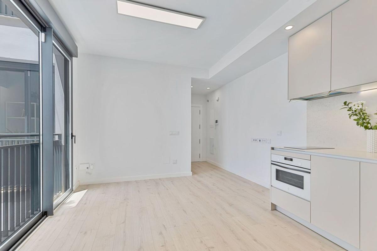 Venta de piso en Piso en Calle medina, Zona Puerto Deportivo, Fuengirola, Fuengirola
 photo 2
