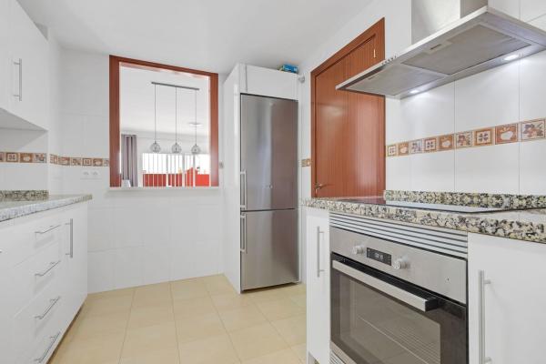 Venta de piso en Piso en Artemisa, 4, Los Pacos, Fuengirola, Fuengirola
 photo 4