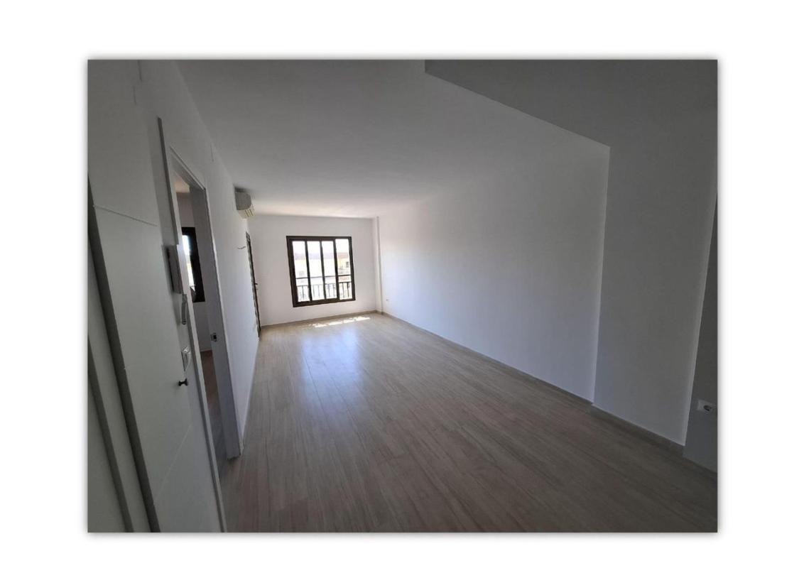 Venta de piso en Piso en Paseo Marítimo Rey de España, 96, Playa de los Boliches, Fuengirola, Fuengirola
photo 4