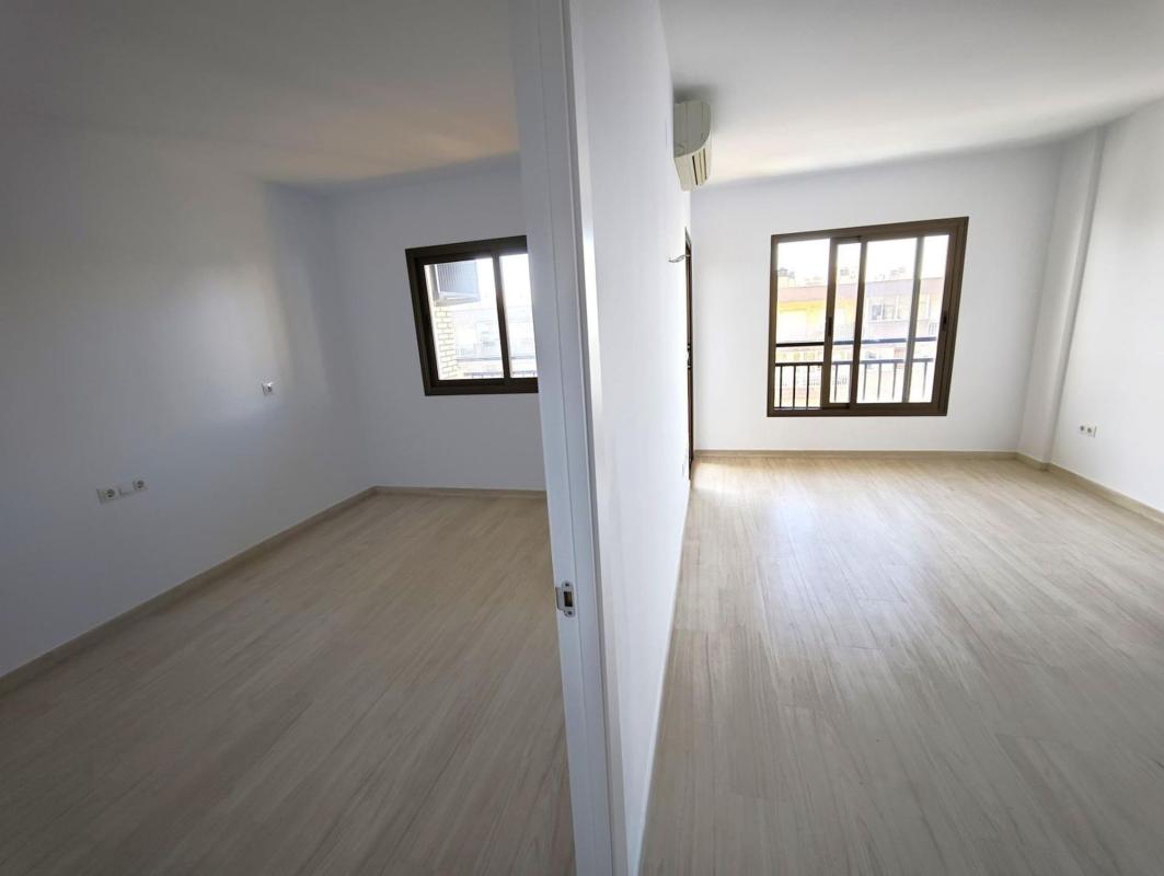 Продажа квартиры на Piso en Paseo Marítimo Rey de España, Playa de los Boliches, Fuengirola, Фуэнхирола
photo 5