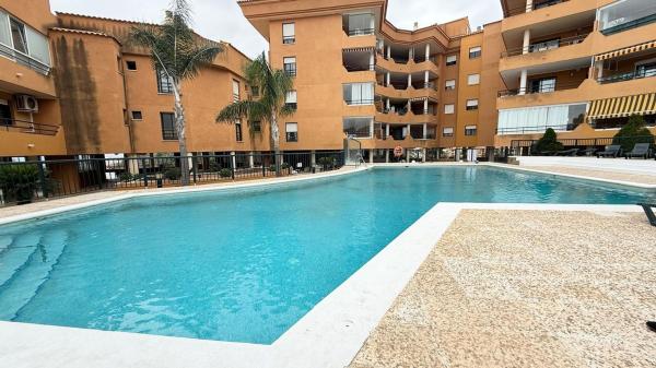 Venta de piso en Piso en Doña Maria De Las Mercede, Los Pacos, Fuengirola, Fuengirola
photo 1