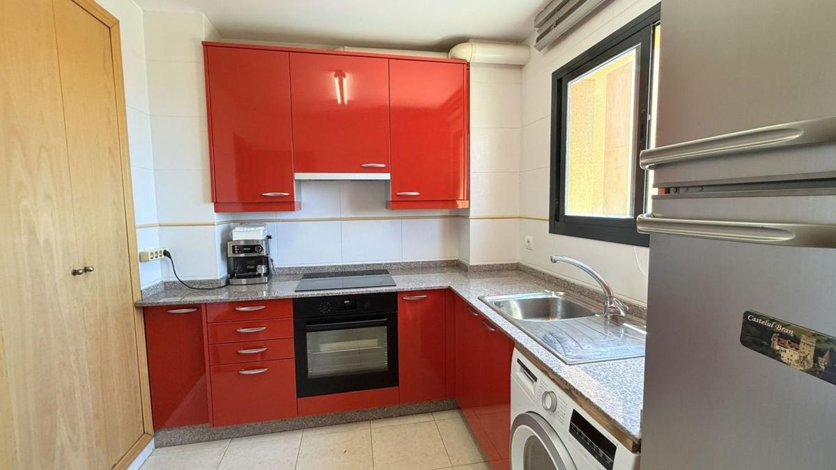 Sale of apartment in Piso en Calle Reina Isabel II, Los Pacos, Fuengirola, Fuengirola
photo 5