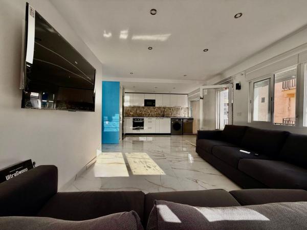 Продажа квартиры на Piso en Maestra Concepcion Guidet, 6, Playa de los Boliches, Fuengirola, Фуэнхирола
photo 1