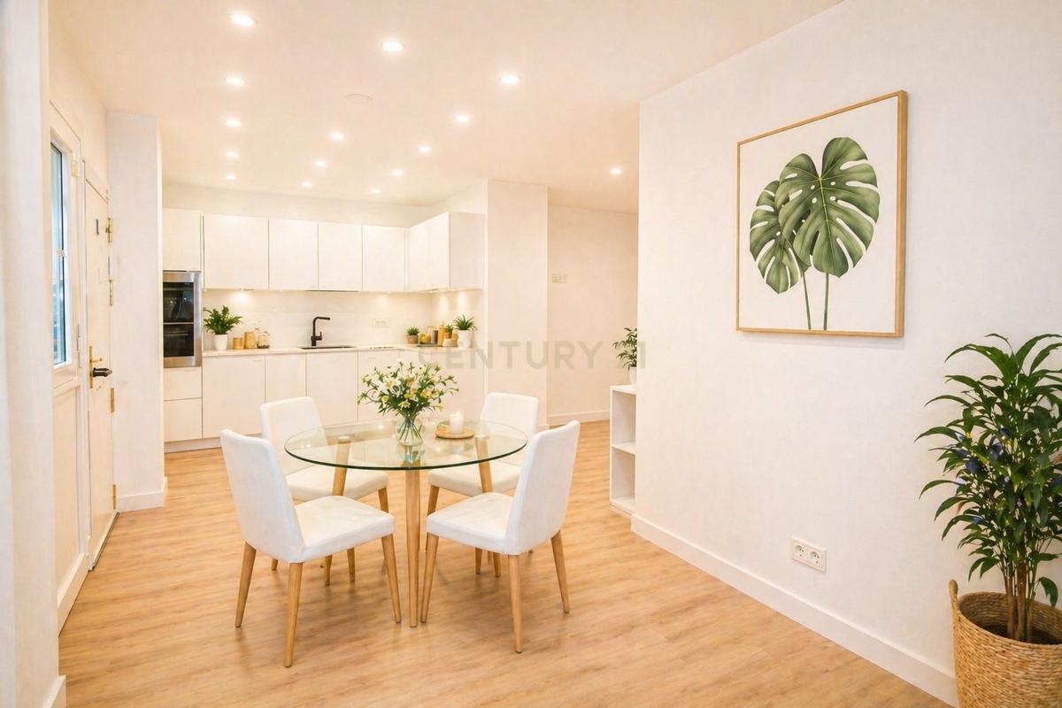 Venta de piso en Piso en Calle Rodrigo de Triana, 5, Centro Ciudad, Fuengirola, Fuengirola
photo 1