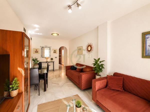 Venta de piso en Piso en Calle República Argentina, Zona Puerto Deportivo, Fuengirola, Fuengirola
 photo 4