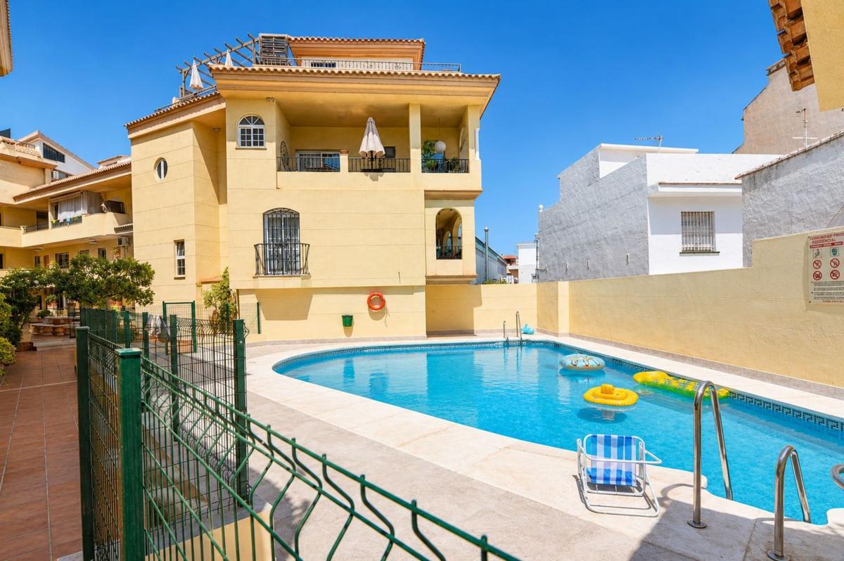 Sprzedaż mieszkania w Piso en Avenida Finlandia, 29, Los Pacos, Fuengirola, Fuengirola
photo 1