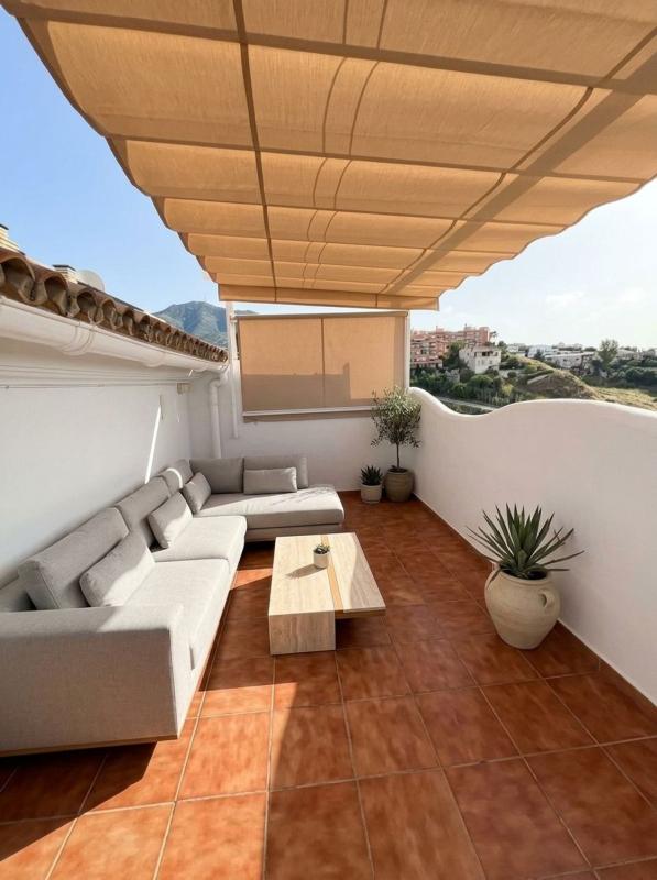 Продажа пентхауса на Ático en Calle Hierbabuena, Torreblanca del Sol, Fuengirola, Фуэнхирола photo 1