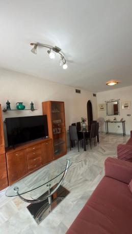 Venta de piso en Piso en Calle República Argentina, Zona Puerto Deportivo, Fuengirola, Fuengirola
thumbnail 2