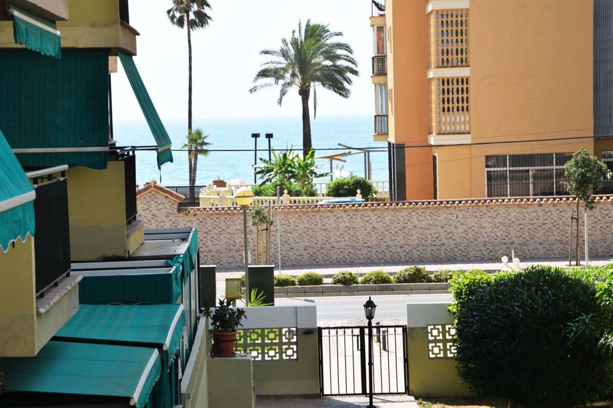 Продажа квартиры на Piso en Gaviotas Las, Las Gaviotas, Fuengirola, Фуэнхирола
photo 1