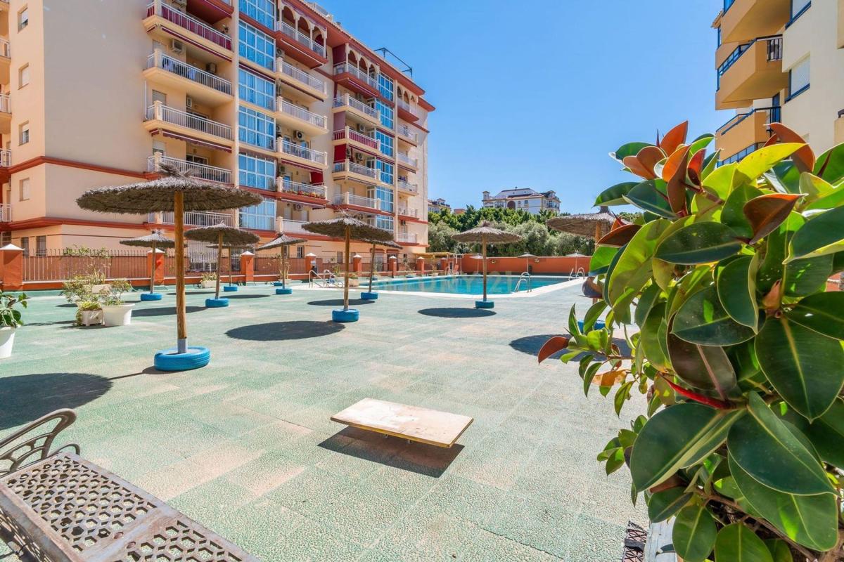 Venta de piso en Piso en Calle Antonio Chenel Antoñete, 7, Los Boliches, Fuengirola, Fuengirola
photo 2