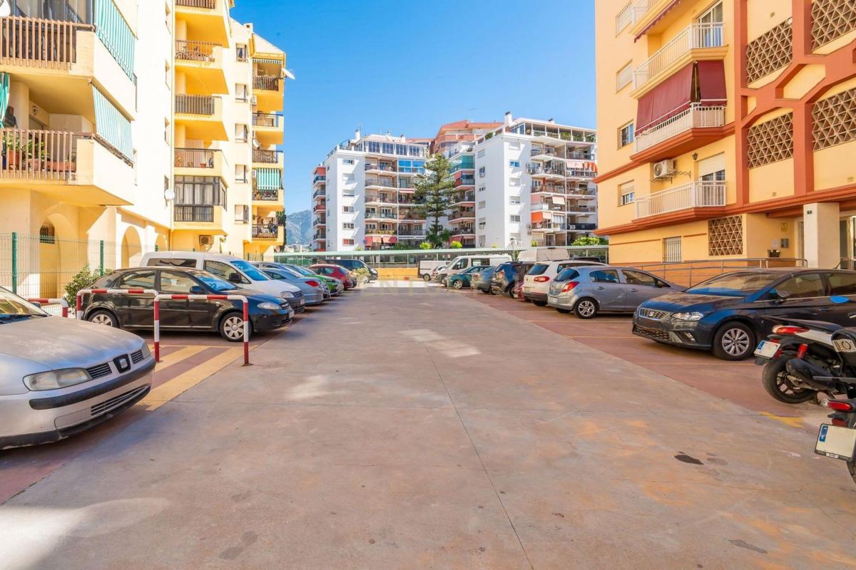 Venta de piso en Piso en Calle Antonio Chenel Antoñete, 7, Los Boliches, Fuengirola, Fuengirola
photo 4