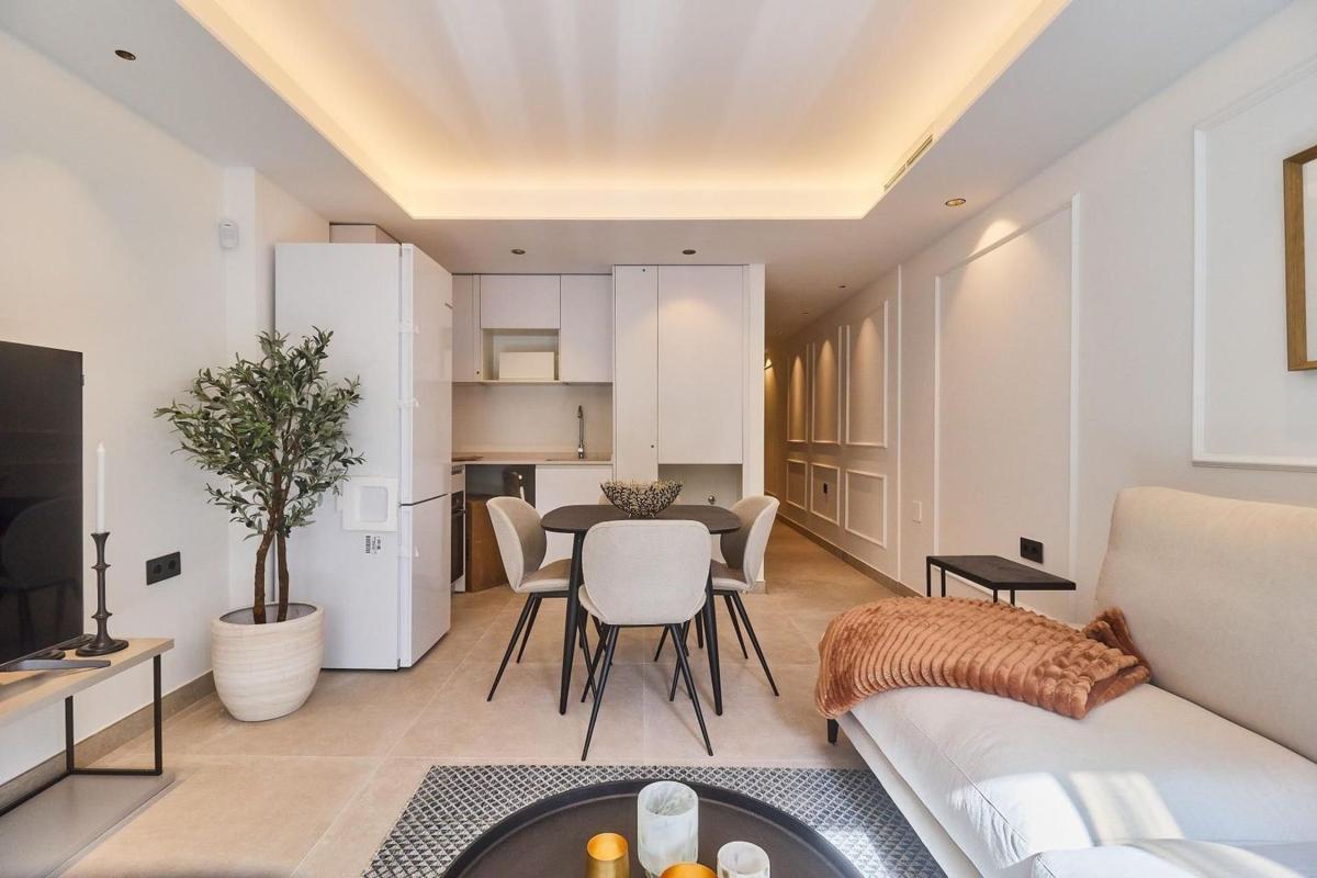 Sale of apartment in Piso en Zona Puerto Deportivo, Fuengirola, Fuengirola
 photo 5