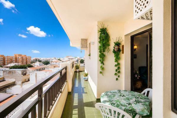 Sale of flat in Piso en Calle María Barranco, 3, Zona Puerto Deportivo, Fuengirola, Fuengirola
photo 1