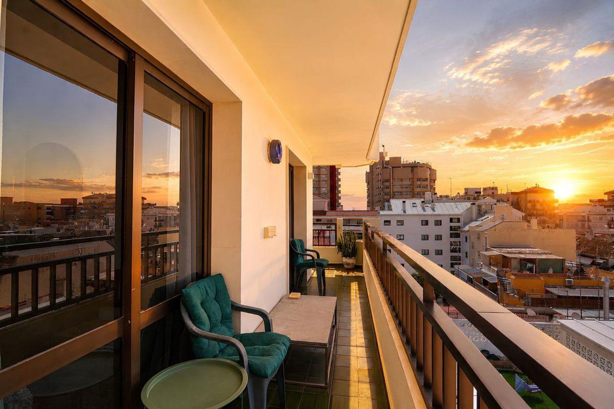 Sale of apartment in Piso en Calle María Barranco, 3, Zona Puerto Deportivo, Fuengirola, Fuengirola
 photo 3