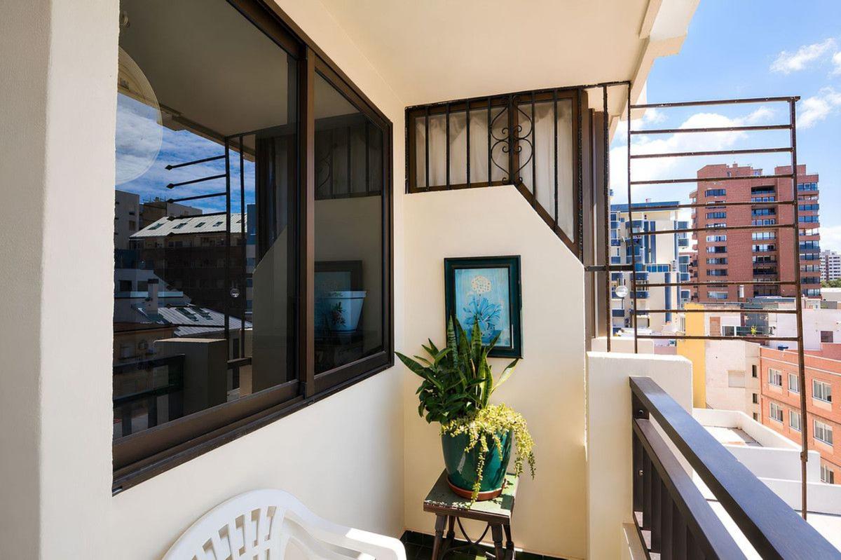 Sale of apartment in Piso en Calle María Barranco, 3, Zona Puerto Deportivo, Fuengirola, Fuengirola
 photo 4