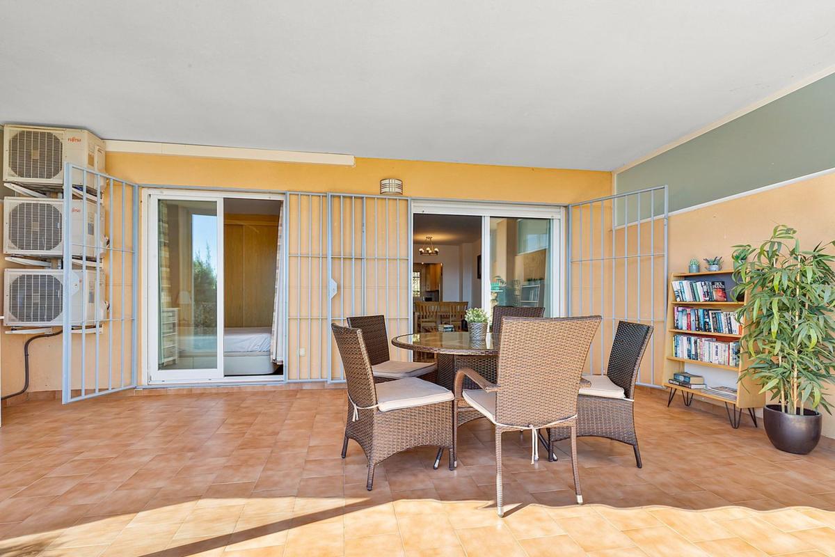 Продажа квартиры на Piso en Calle Sierra Nevada, Las Gaviotas, Fuengirola, Фуэнхирола
photo 5
