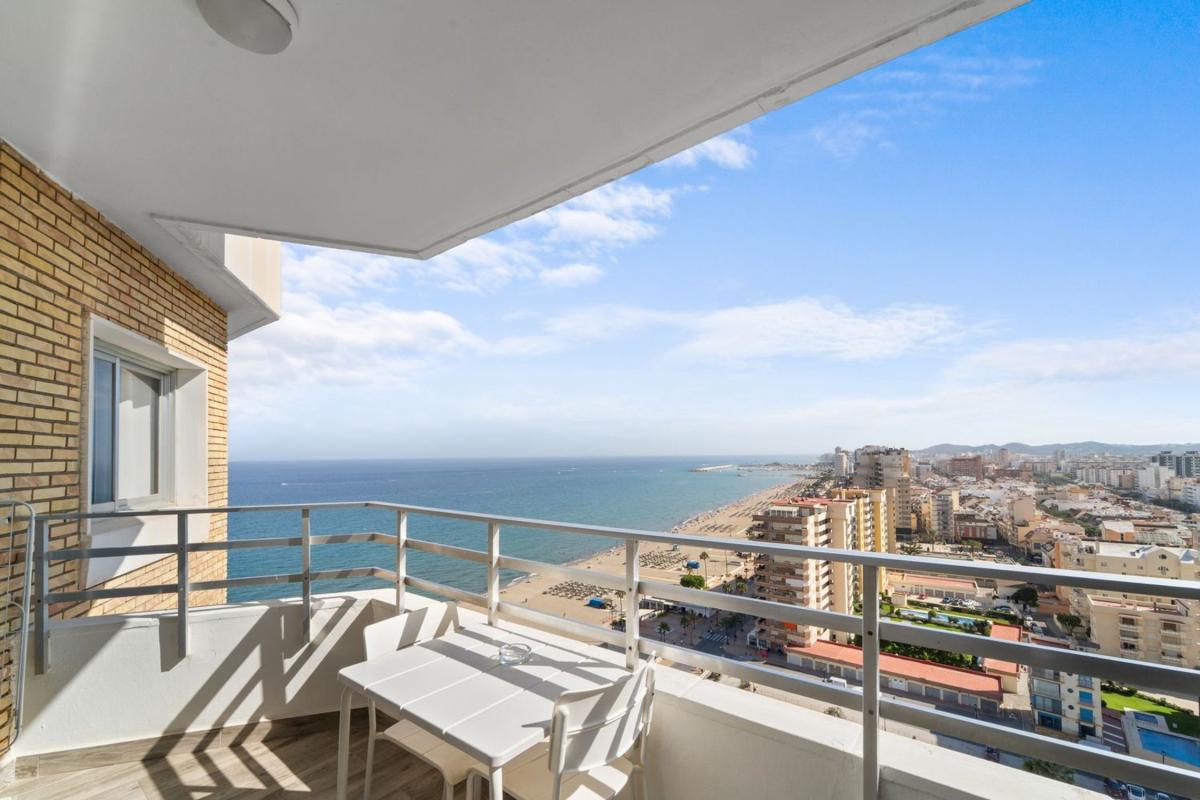 Sprzedaż mieszkania w Piso en Maritimo Rey De España, Playa de los Boliches, Fuengirola, Fuengirola
photo 1