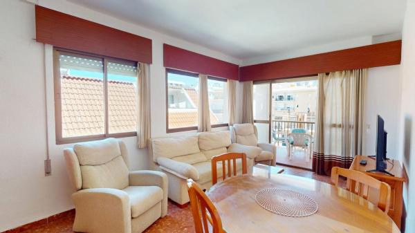 Venta de piso en Piso en Calle Moncayo, Zona Puerto Deportivo, Fuengirola, Fuengirola
thumbnail 1