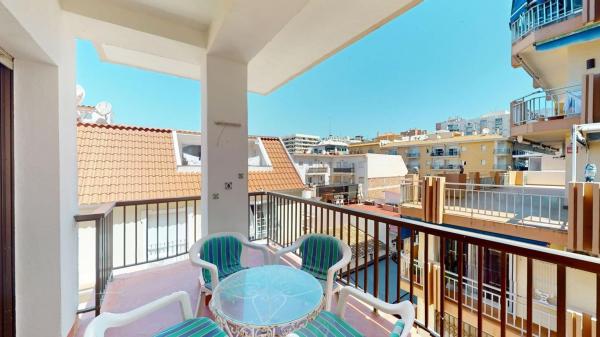Venta de piso en Piso en Calle Moncayo, Zona Puerto Deportivo, Fuengirola, Fuengirola
 photo 4