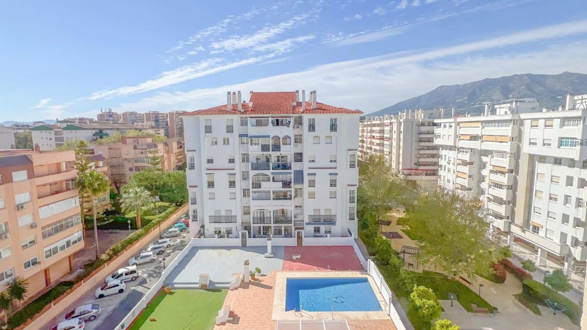 Продажа квартиры на Piso en Calle Romería del Rocío, Centro Ciudad, Fuengirola, Фуэнхирола
photo 5