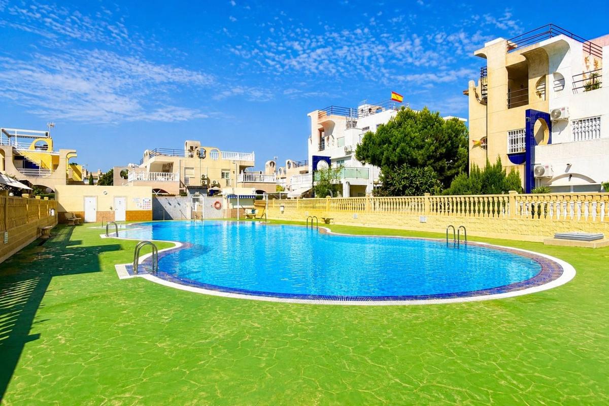 Venta de piso en Piso en Cañada del Molino, Torrevieja, Torrevieja
photo 2