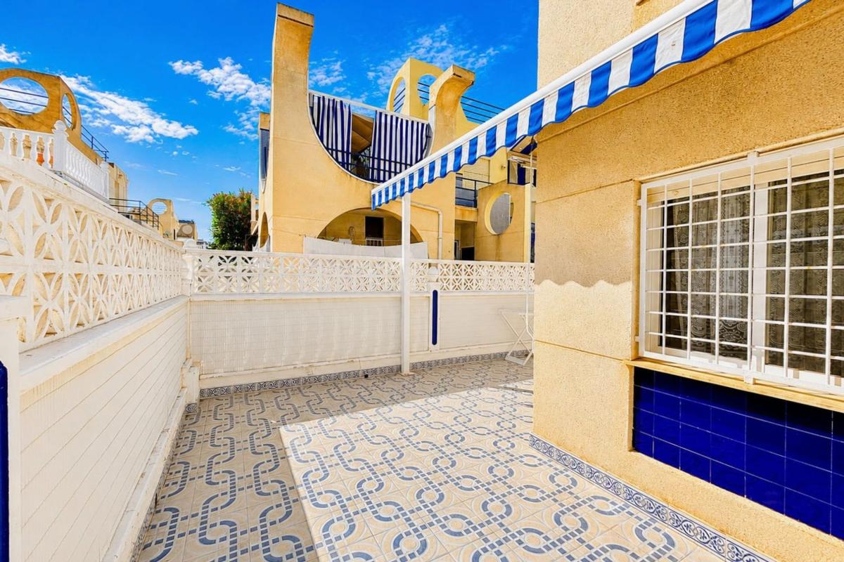 Venta de piso en Piso en Cañada del Molino, Torrevieja, Torrevieja
photo 3