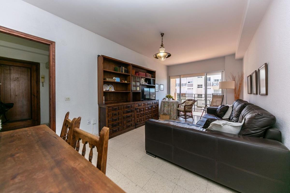 Sprzedaż mieszkania w Piso en Calle Hermanos Pinzón, 4, Zona Puerto Deportivo, Fuengirola, Fuengirola
photo 5
