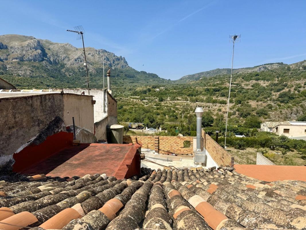 Properties for sale and rent in Spain photo 2