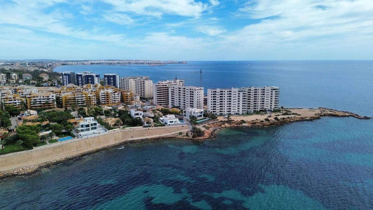 Sale of independent chalet in Casa o chalet en Punta Prima, Torrevieja, Torrevieja
photo 1