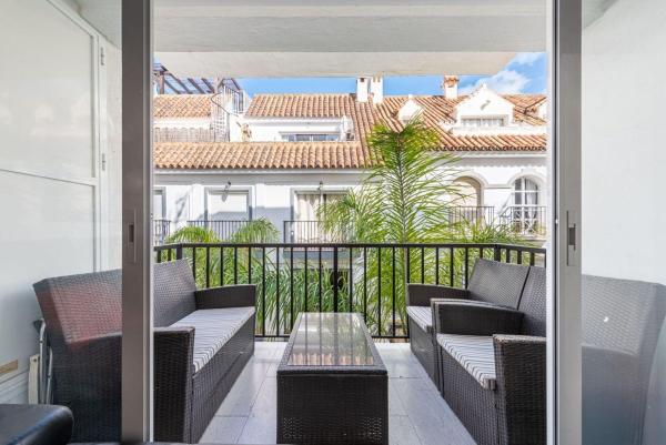 Venta de piso en Piso en Zona Puerto Deportivo, Fuengirola, Fuengirola
 photo 2