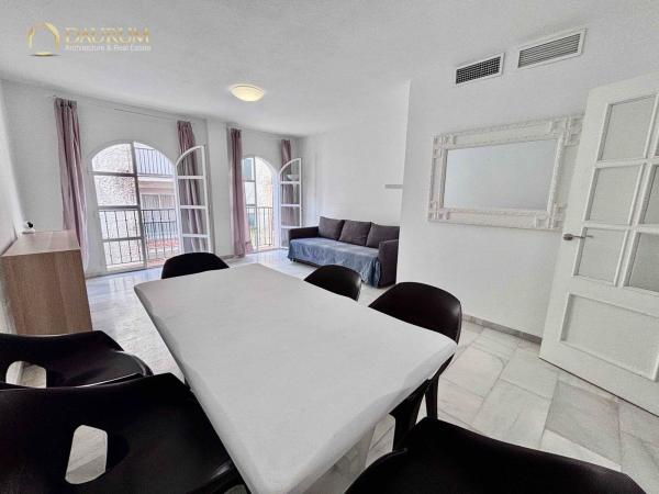 Venta de piso en Piso en Calle Miguel de Cervantes, Zona Puerto Deportivo, Fuengirola, Fuengirola
thumbnail 1