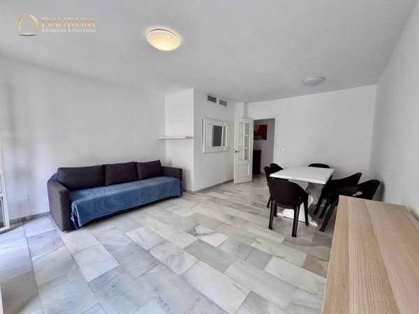 Venta de piso en Piso en Calle Miguel de Cervantes, Zona Puerto Deportivo, Fuengirola, Fuengirola
thumbnail 2