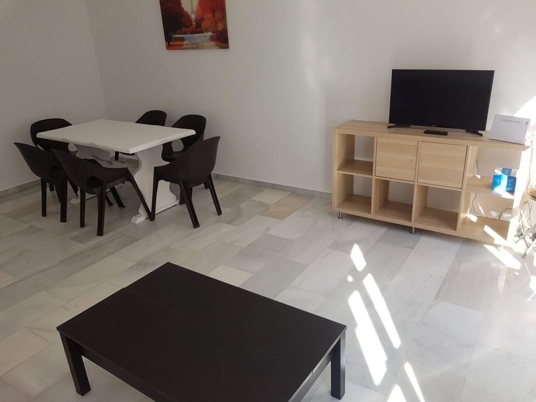 Venta de piso en Piso en Calle Miguel de Cervantes, 19, Zona Puerto Deportivo, Fuengirola, Fuengirola
photo 2