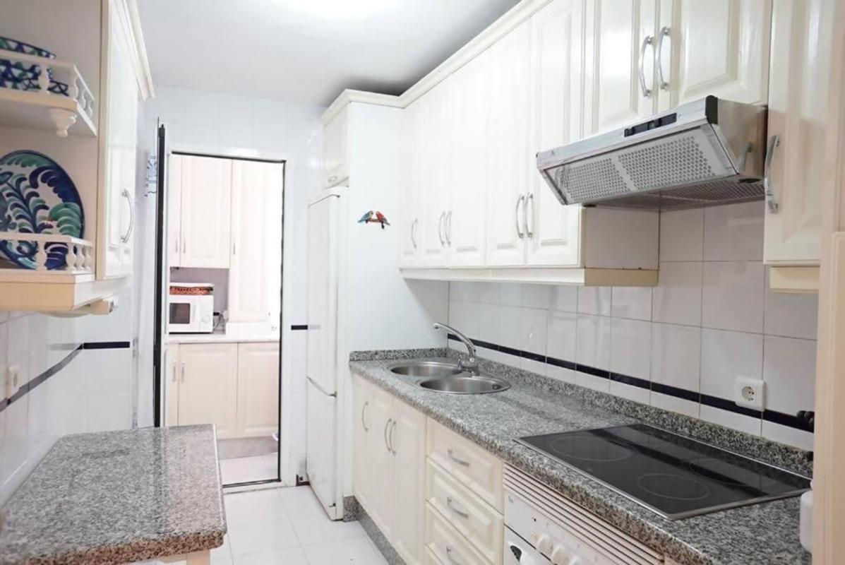 Venta de piso en Piso en Calle Domingo Ortega, 21, Los Boliches, Fuengirola, Fuengirola
 photo 3