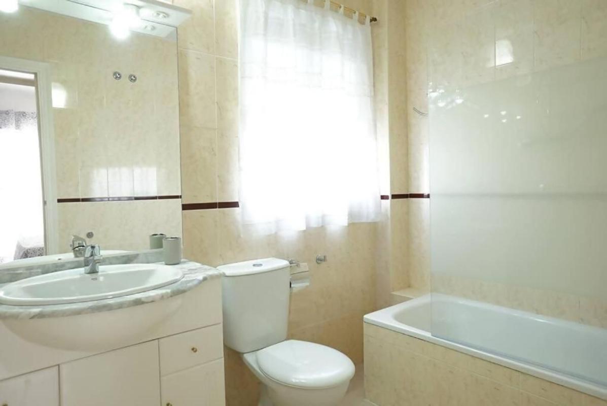 Venta de piso en Piso en Calle Domingo Ortega, 21, Los Boliches, Fuengirola, Fuengirola
 photo 5