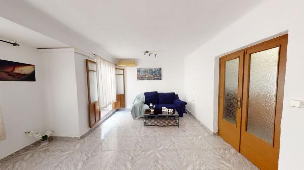Venta de piso en Piso en Calle Francisco Giner de los Ríos, Carolinas Altas, Alicante / Alacant, Alicante / Alacant
thumbnail 1