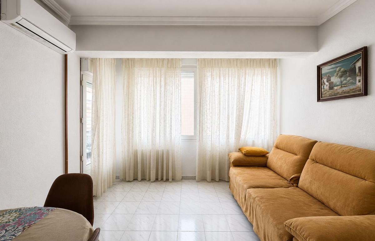 Venta de piso en Piso en San Esteban, Las Piscinas Naturales, Torrevieja, Torrevieja
 photo 2