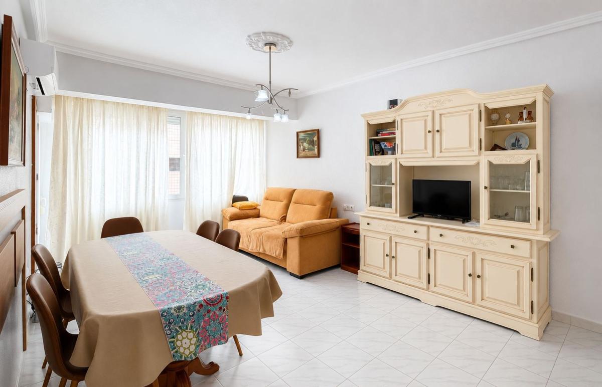 Venta de piso en Piso en San Esteban, Las Piscinas Naturales, Torrevieja, Torrevieja
 photo 5