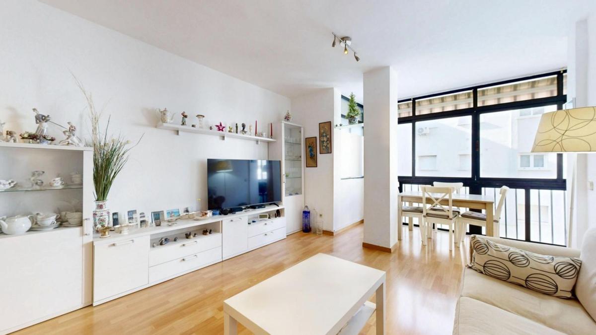 Продажа квартиры на Piso en Avenida de las Gaviotas, Las Gaviotas, Fuengirola, Фуэнхирола
photo 1