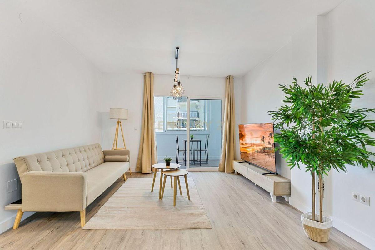 Venta de piso en Piso en Calle Santa Ana, 1, Los Boliches, Fuengirola, Fuengirola
photo 1